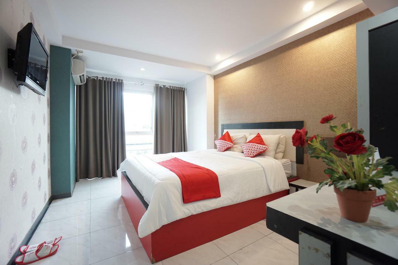 โอโย 1318 โฮเต็ล ปริ้นซ์ บูเลอวาร์ด Hotel มานาโด ภายนอก รูปภาพ