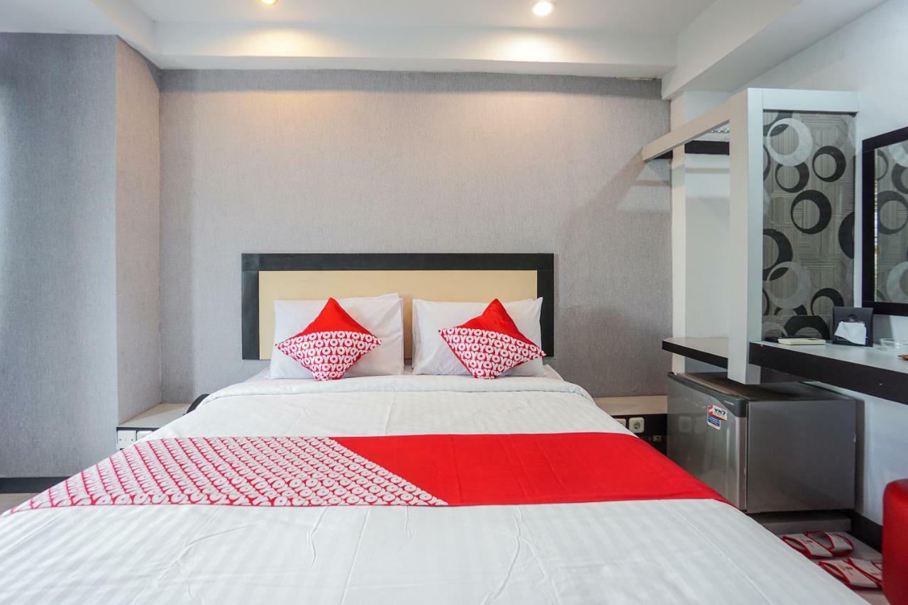 โอโย 1318 โฮเต็ล ปริ้นซ์ บูเลอวาร์ด Hotel มานาโด ภายนอก รูปภาพ