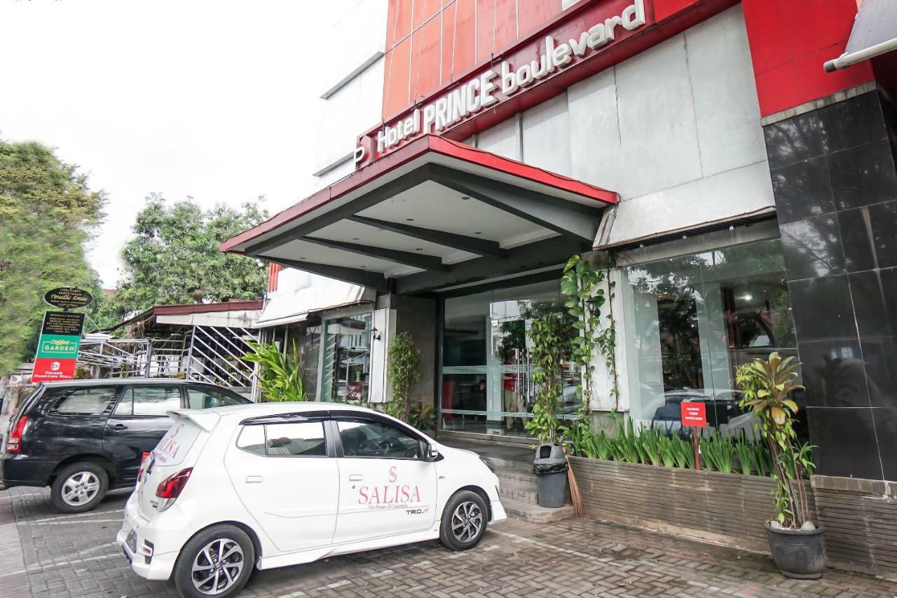 โอโย 1318 โฮเต็ล ปริ้นซ์ บูเลอวาร์ด Hotel มานาโด ภายนอก รูปภาพ